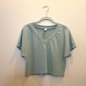 ROMWE Green V-neck T-shirt